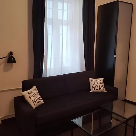 Cozy Apartment In The Middle Of Bratislava Exterior photo